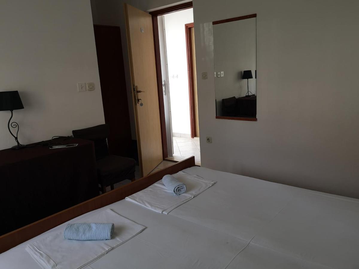 Bellavista Bed And Breakfast Паг Екстер'єр фото